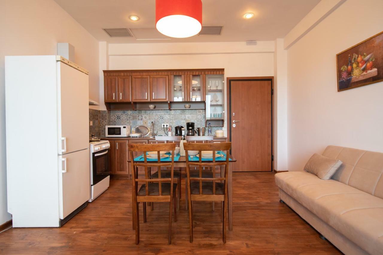 Calypso Apartments 바티 외부 사진